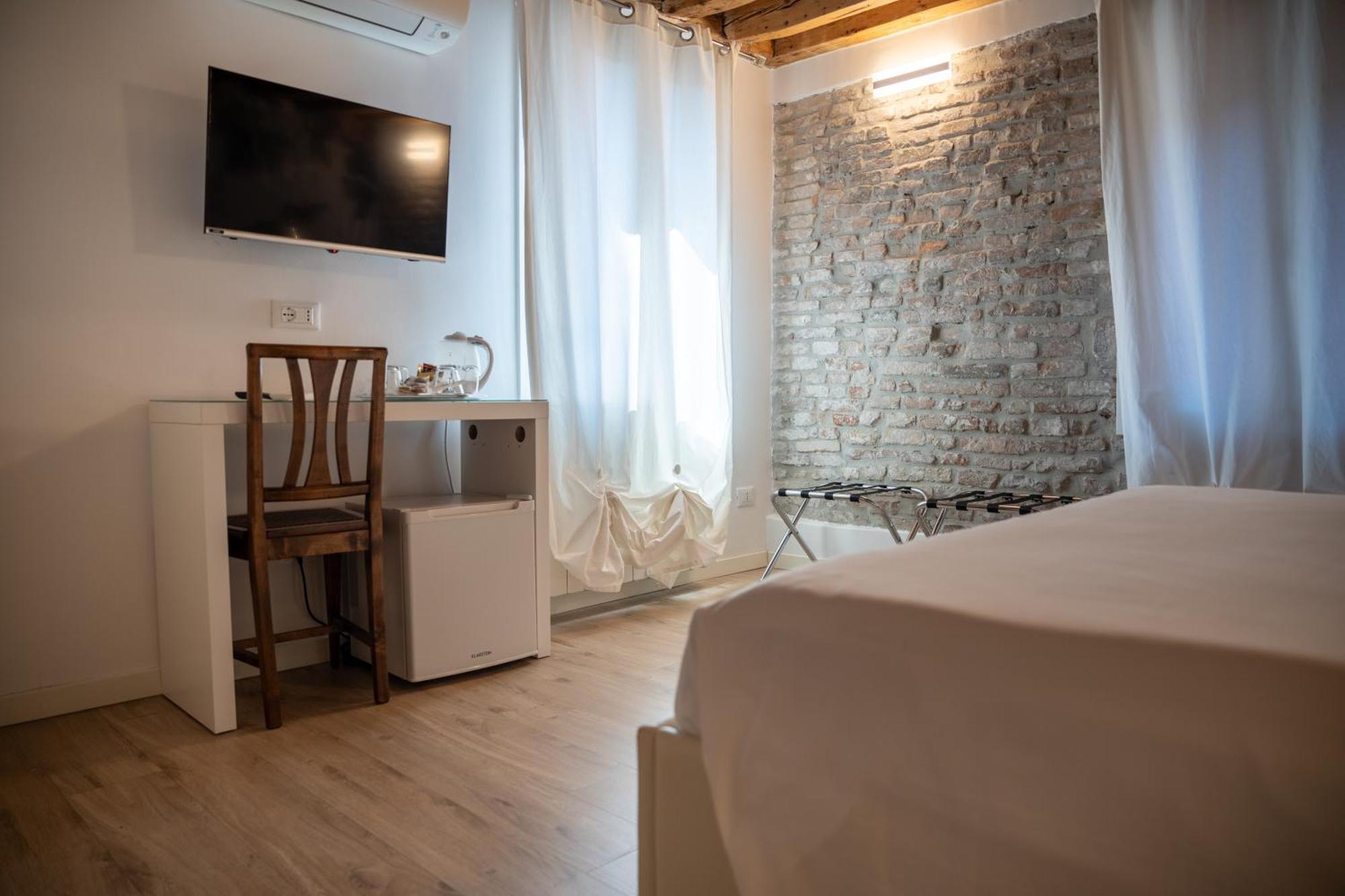 Guest house Hermes San Marco 2*